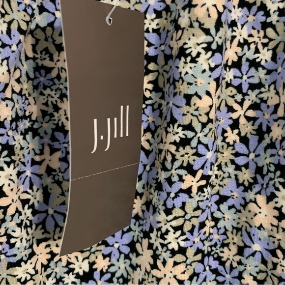 J. Jill NWT Wearever Collection‎ spring ditzy print short sleeve shirt. Size M - Picture 5 of 12